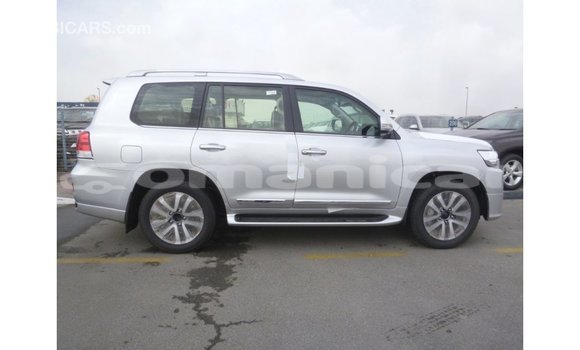 Buy Import Toyota Land Cruiser Other Car in Import - Dubai in Dhufar Buy Import Toyota Land Cruiser Other Car in Import - Dubai in Dhufar