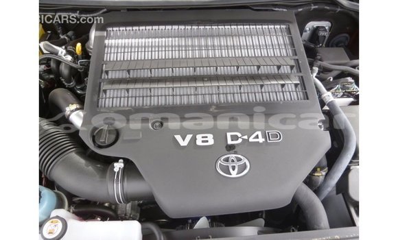 Buy Import Toyota Land Cruiser Other Car in Import - Dubai in Dhufar Buy Import Toyota Land Cruiser Other Car in Import - Dubai in Dhufar