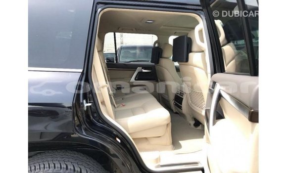 Buy Import Toyota Land Cruiser Black Car in Import - Dubai in Dhufar Buy Import Toyota Land Cruiser Black Car in Import - Dubai in Dhufar
