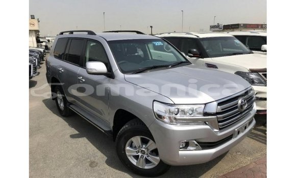 Buy Import Toyota Land Cruiser Other Car in Import - Dubai in Dhufar Buy Import Toyota Land Cruiser Other Car in Import - Dubai in Dhufar