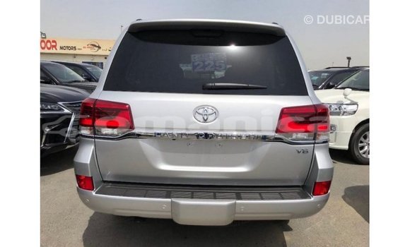 Buy Import Toyota Land Cruiser Other Car in Import - Dubai in Dhufar Buy Import Toyota Land Cruiser Other Car in Import - Dubai in Dhufar