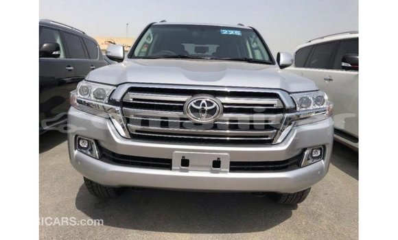 Buy Import Toyota Land Cruiser Other Car in Import - Dubai in Dhufar Buy Import Toyota Land Cruiser Other Car in Import - Dubai in Dhufar