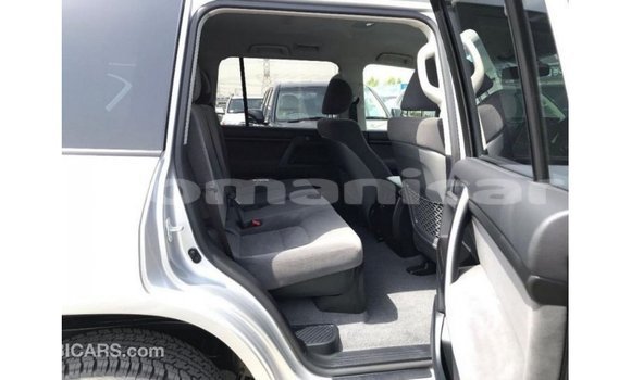 Buy Import Toyota Land Cruiser Other Car in Import - Dubai in Dhufar Buy Import Toyota Land Cruiser Other Car in Import - Dubai in Dhufar