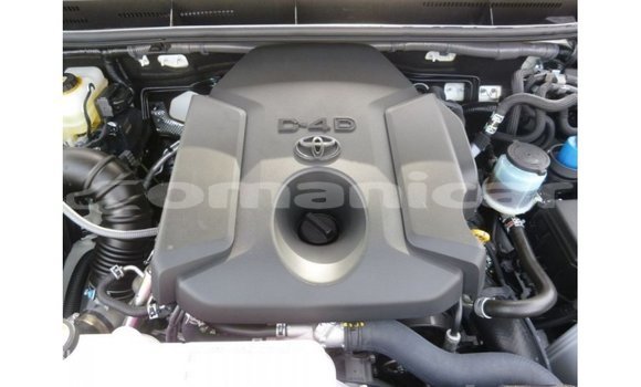 Buy Import Toyota Prado White Car in Import - Dubai in Dhufar Buy Import Toyota Prado White Car in Import - Dubai in Dhufar