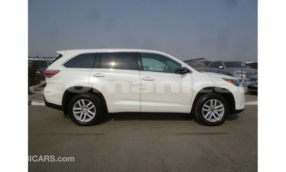 Buy Import Toyota Kluger White Car in Import - Dubai in Dhufar Buy Import Toyota Kluger White Car in Import - Dubai in Dhufar