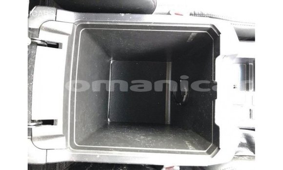 Buy Import Toyota Prado White Car in Import - Dubai in Dhufar Buy Import Toyota Prado White Car in Import - Dubai in Dhufar