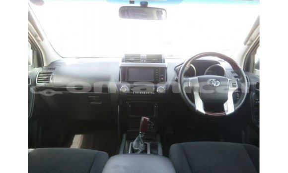 Buy Import Toyota Prado White Car in Import - Dubai in Dhufar Buy Import Toyota Prado White Car in Import - Dubai in Dhufar