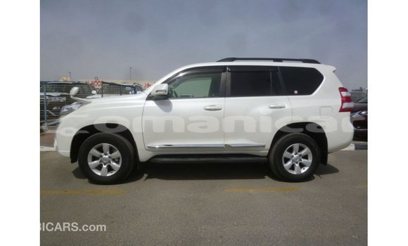 Buy Import Toyota Prado White Car in Import - Dubai in Dhufar Buy Import Toyota Prado White Car in Import - Dubai in Dhufar