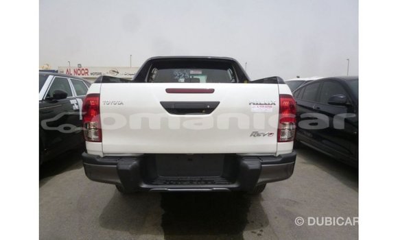 Buy Import Toyota Hilux White Car in Import - Dubai in Dhufar Buy Import Toyota Hilux White Car in Import - Dubai in Dhufar
