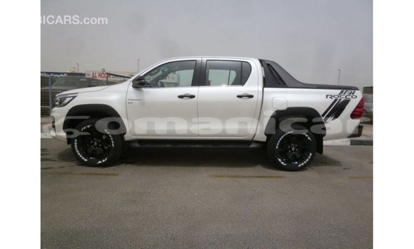 Buy Import Toyota Hilux White Car in Import - Dubai in Dhufar Buy Import Toyota Hilux White Car in Import - Dubai in Dhufar