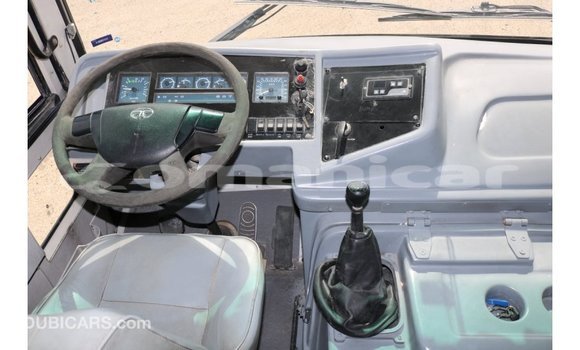 Buy Import TATA Xenon White Car in Import - Dubai in Dhufar