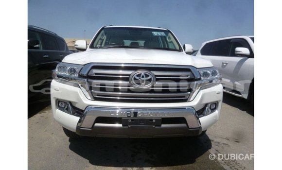 Buy Import Toyota Land Cruiser White Car in Import - Dubai in Dhufar Buy Import Toyota Land Cruiser White Car in Import - Dubai in Dhufar