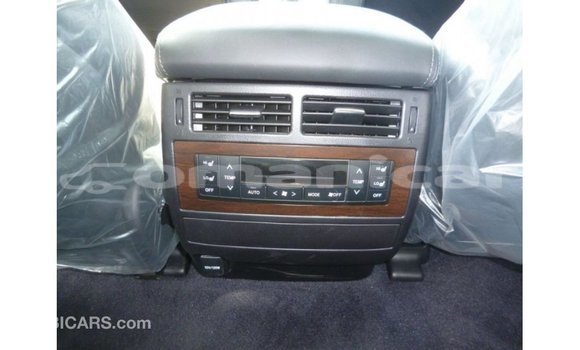 Buy Import Toyota Land Cruiser White Car in Import - Dubai in Dhufar Buy Import Toyota Land Cruiser White Car in Import - Dubai in Dhufar