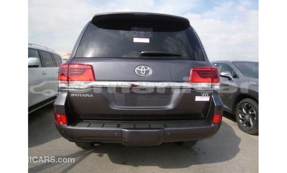 Buy Import Toyota Land Cruiser Other Car in Import - Dubai in Dhufar Buy Import Toyota Land Cruiser Other Car in Import - Dubai in Dhufar