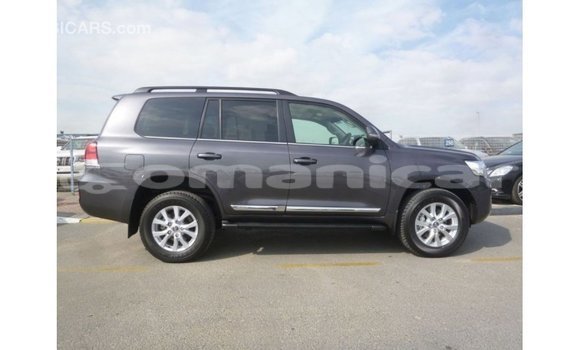 Buy Import Toyota Land Cruiser Other Car in Import - Dubai in Dhufar Buy Import Toyota Land Cruiser Other Car in Import - Dubai in Dhufar
