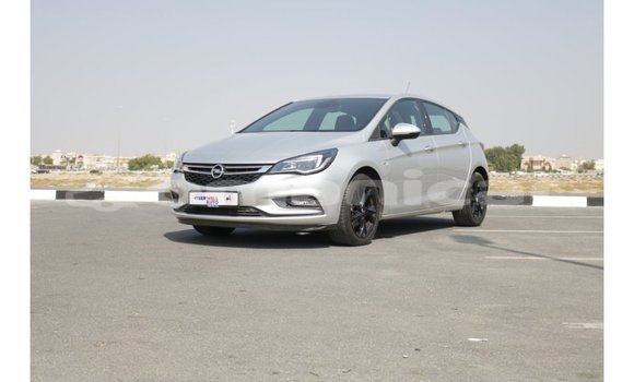 Buy Import Opel Astra White Car in Import - Dubai in Dhufar