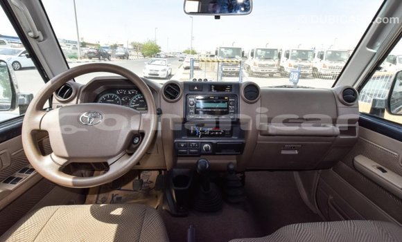 Buy Import Toyota Land Cruiser Other Car in Import - Dubai in Dhufar Buy Import Toyota Land Cruiser Other Car in Import - Dubai in Dhufar