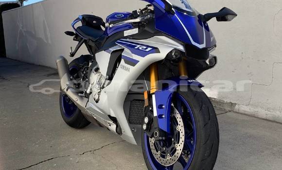 Buy New Yamaha YZF Silver Bike in Muscat in Masqat Buy New Yamaha YZF Silver Bike in Muscat in Masqat