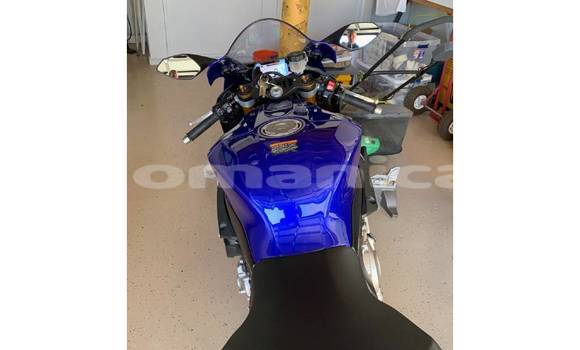 Buy New Yamaha YZF Silver Bike in Muscat in Masqat Buy New Yamaha YZF Silver Bike in Muscat in Masqat