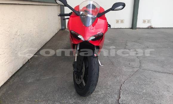 Buy New Ducati Panigale Red Bike in Muscat in Masqat Buy New Ducati Panigale Red Bike in Muscat in Masqat