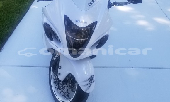 Buy New Suzuki HAYABUSA White Bike in Import - Dubai in Dhufar Buy New Suzuki HAYABUSA White Bike in Import - Dubai in Dhufar