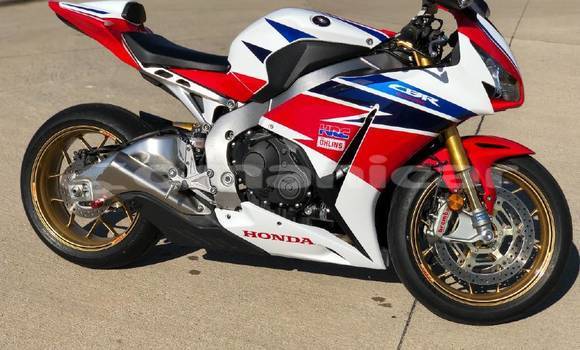 Buy New Honda CBR 1000 RR Red Bike in Import - Dubai in Dhufar