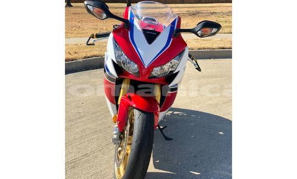 Buy New Honda CBR 1000 RR Red Bike in Import - Dubai in Dhufar Buy New Honda CBR 1000 RR Red Bike in Import - Dubai in Dhufar