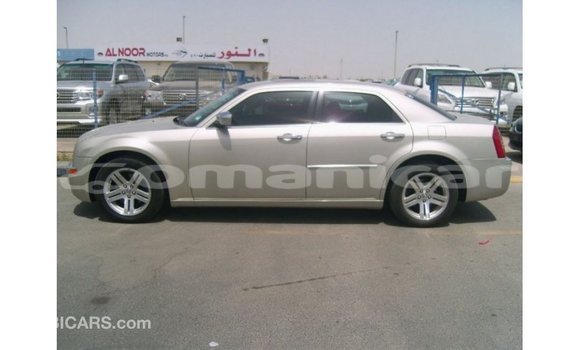 Buy Import Chrysler 300 Beige Car in Import - Dubai in Dhufar Buy Import Chrysler 300 Beige Car in Import - Dubai in Dhufar