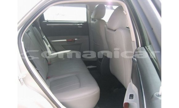 Buy Import Chrysler 300 Beige Car in Import - Dubai in Dhufar Buy Import Chrysler 300 Beige Car in Import - Dubai in Dhufar