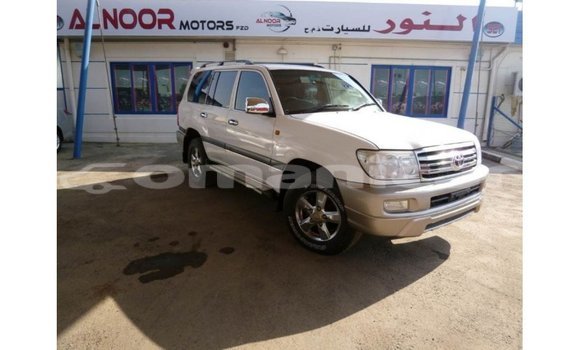 Buy Import Toyota Land Cruiser White Car in Import - Dubai in Dhufar Buy Import Toyota Land Cruiser White Car in Import - Dubai in Dhufar