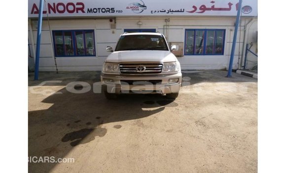 Buy Import Toyota Land Cruiser White Car in Import - Dubai in Dhufar Buy Import Toyota Land Cruiser White Car in Import - Dubai in Dhufar
