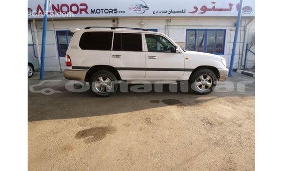 Buy Import Toyota Land Cruiser White Car in Import - Dubai in Dhufar Buy Import Toyota Land Cruiser White Car in Import - Dubai in Dhufar