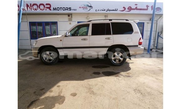 Buy Import Toyota Land Cruiser White Car in Import - Dubai in Dhufar Buy Import Toyota Land Cruiser White Car in Import - Dubai in Dhufar