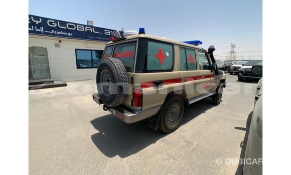Buy Import Toyota Land Cruiser Beige Car in Import - Dubai in Dhufar Buy Import Toyota Land Cruiser Beige Car in Import - Dubai in Dhufar
