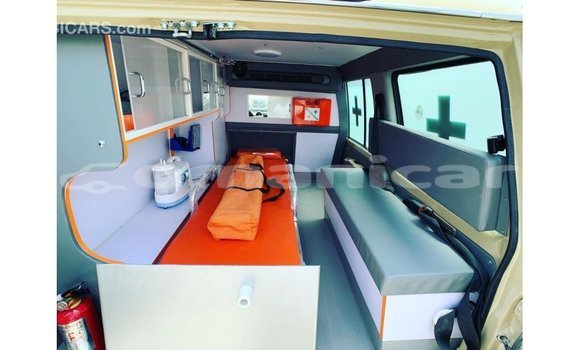 Buy Import Toyota Land Cruiser Beige Car in Import - Dubai in Dhufar Buy Import Toyota Land Cruiser Beige Car in Import - Dubai in Dhufar