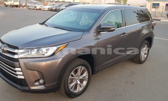 Buy Import Toyota Highlander Other Car in Import - Dubai in Dhufar Buy Import Toyota Highlander Other Car in Import - Dubai in Dhufar