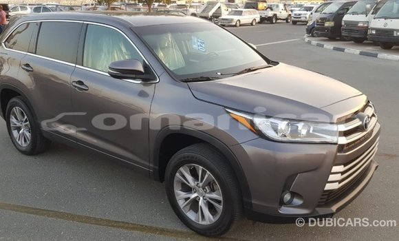 Buy Import Toyota Highlander Other Car in Import - Dubai in Dhufar Buy Import Toyota Highlander Other Car in Import - Dubai in Dhufar
