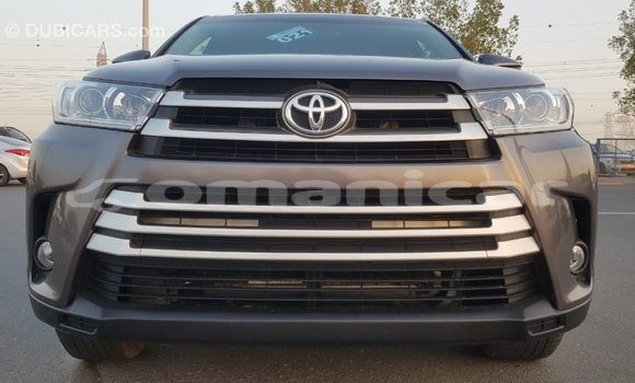 Buy Import Toyota Highlander Other Car in Import - Dubai in Dhufar Buy Import Toyota Highlander Other Car in Import - Dubai in Dhufar