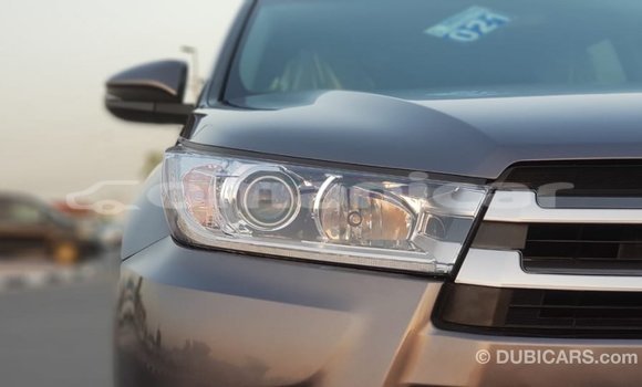 Buy Import Toyota Highlander Other Car in Import - Dubai in Dhufar Buy Import Toyota Highlander Other Car in Import - Dubai in Dhufar