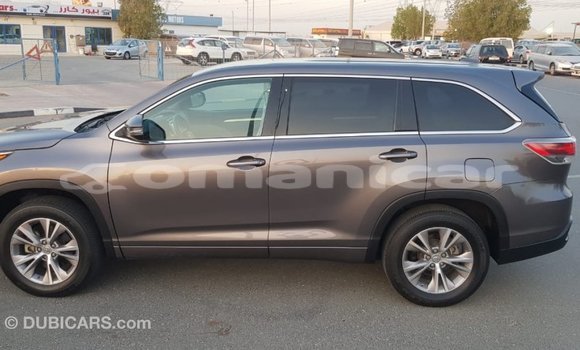 Buy Import Toyota Highlander Other Car in Import - Dubai in Dhufar Buy Import Toyota Highlander Other Car in Import - Dubai in Dhufar