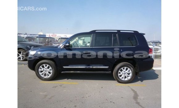 Buy Import Toyota Land Cruiser Blue Car in Import - Dubai in Dhufar Buy Import Toyota Land Cruiser Blue Car in Import - Dubai in Dhufar