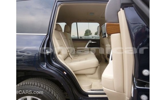 Buy Import Toyota Land Cruiser Blue Car in Import - Dubai in Dhufar Buy Import Toyota Land Cruiser Blue Car in Import - Dubai in Dhufar