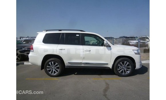 Buy Import Toyota Land Cruiser White Car in Import - Dubai in Dhufar Buy Import Toyota Land Cruiser White Car in Import - Dubai in Dhufar