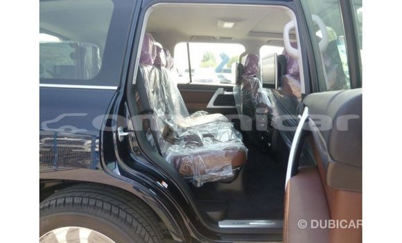 Buy Import Toyota Land Cruiser Blue Car in Import - Dubai in Dhufar Buy Import Toyota Land Cruiser Blue Car in Import - Dubai in Dhufar