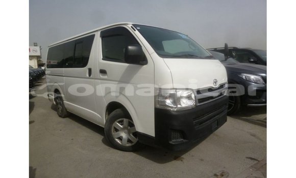 Buy Import Toyota Hiace White Car in Import - Dubai in Dhufar Buy Import Toyota Hiace White Car in Import - Dubai in Dhufar