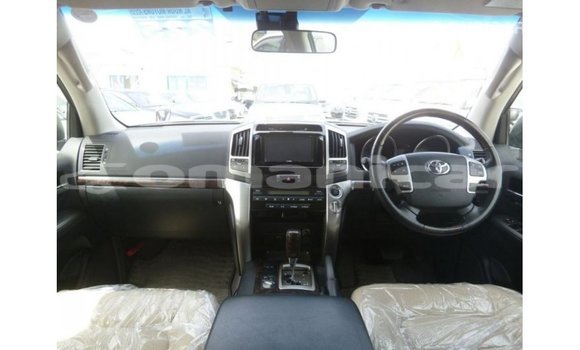 Buy Import Toyota Land Cruiser Other Car in Import - Dubai in Dhufar Buy Import Toyota Land Cruiser Other Car in Import - Dubai in Dhufar