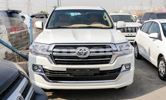 Buy Import Toyota Land Cruiser White Car in Import - Dubai in Dhufar Buy Import Toyota Land Cruiser White Car in Import - Dubai in Dhufar