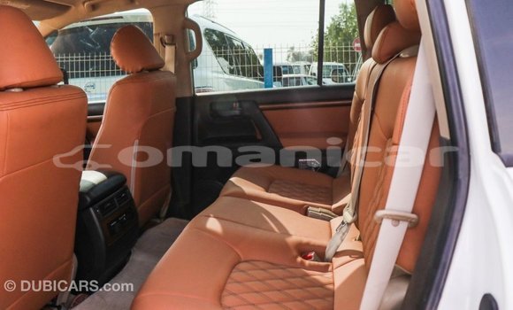 Buy Import Toyota Land Cruiser White Car in Import - Dubai in Dhufar Buy Import Toyota Land Cruiser White Car in Import - Dubai in Dhufar
