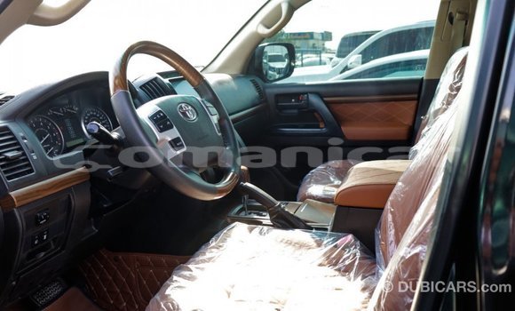 Buy Import Toyota Land Cruiser Black Car in Import - Dubai in Dhufar Buy Import Toyota Land Cruiser Black Car in Import - Dubai in Dhufar
