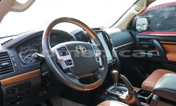 Buy Import Toyota Land Cruiser White Car in Import - Dubai in Dhufar Buy Import Toyota Land Cruiser White Car in Import - Dubai in Dhufar